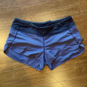 Lululemon Speed Up Short Low-Rise Lined shorts • size 6 • black/blue